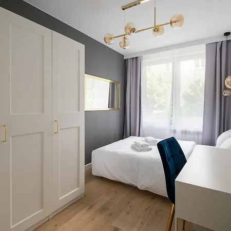 Parkland Deluxe * Warsaw